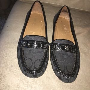 Coach size 8 flats.